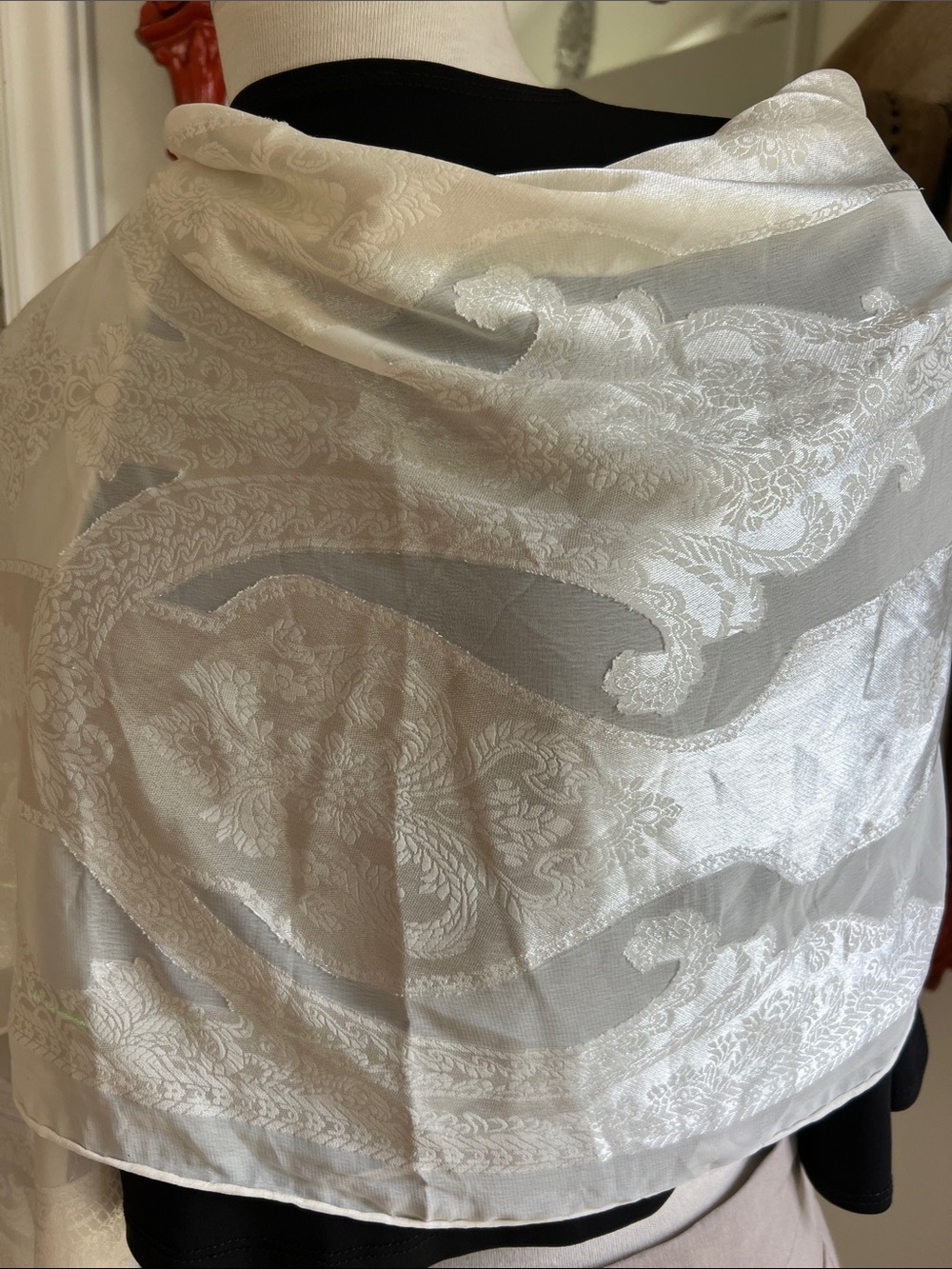 Elegant White Fringe Accent Shawl - Home Accents